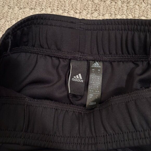 Bundle: Nike Joggers + Adidas Joggers + 2 Under Armour Shorts - Picture 5 of 13